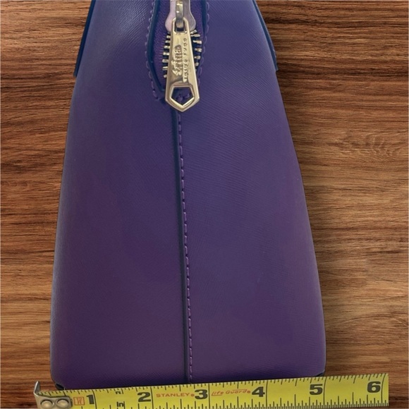 Trina Turk Plum Wildflower Crossbody Tote With  Straps and Card Holder NWT - Picture 11 of 13